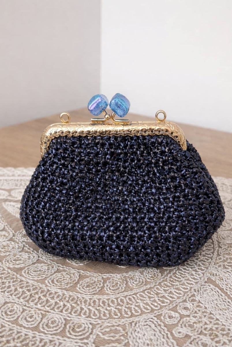 Burslu metalik ipten cüzdan resmi